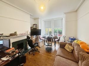 Lounge- click for photo gallery